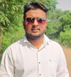 कांग्रेस डोंडीलोहारा विधानसभा अध्यक्ष भरत देवांगन द्वारा बीएसपी प्रबंधन को ज्ञापन सौंपा गया ,जिसमें दल्लीराजहरा एवं आसपास के ग्रामीण क्षेत्रों के युवाओं को रोजगार देने की मांग की।