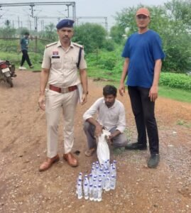 राजहरा पुलिस ने अवैध शराब कारोबारी को 32 पौवा देशी शराब के साथ किया गिरफ्तार, भेजा जेल।