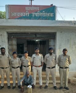 आबकारी विभाग दल्लीराजहरा की कार्रवाई, 10 लीटर कच्ची महुआ शराब के साथ एक गिरफ्तार।